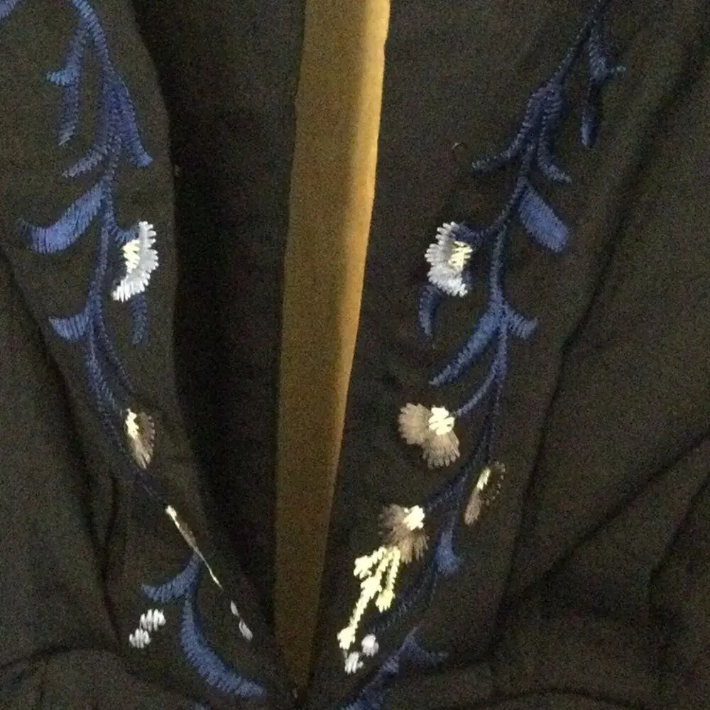 Urban Outfitters Floral Jumpsuit embroidered - Picture 12 of 16